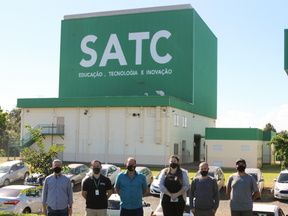 Equipe da Cermoful realiza visita técnica na SATC