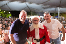 Magia do Natal encanta moradores da região do Presidente Vargas